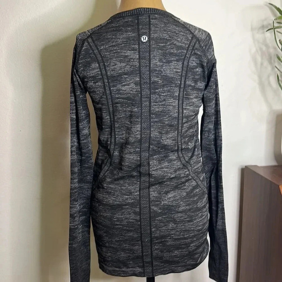 Lululemon sz 8 Swiftly Tech Long Sleeve Crew Neck Top Shirt Heather black Grey - Picture 5 of 8
